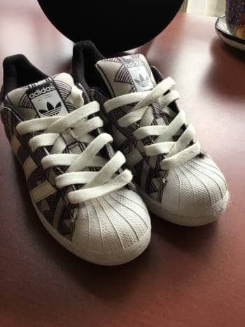 tenis adidas tipo concha