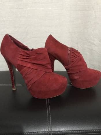 botines rojos